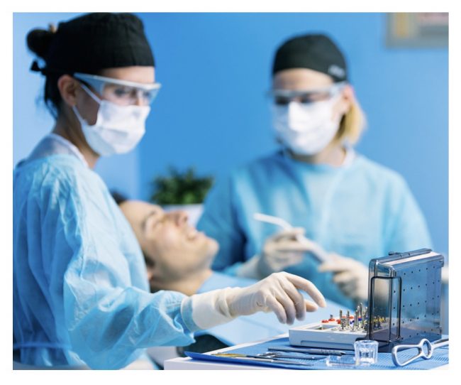 doctoras operan blog implantes sedación consciente madrid