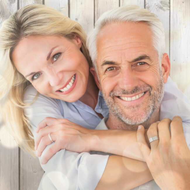 Implantes dentales en madrid pareja madura