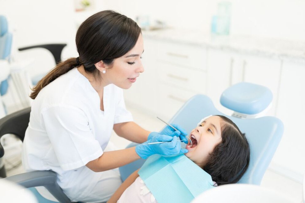 frenillos-operacion frenillo labial cómo tratarlo